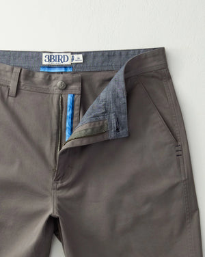 Breakout Broken Twill Short